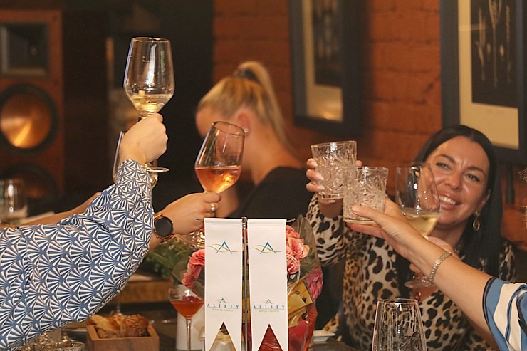 «Coral Travel Latvia» ar Turcijas «Alibey Hotels & Resorts» ļauj izgaršot ceļojumu konsultantiem burvīgas «Michelin» vakariņas «Coral Travel Latvia» ar Turcijas «Alibey Hotels & Resorts» ļauj izgaršot ceļojumu konsultantiem burvīgas «Michelin» vakariņas 356587