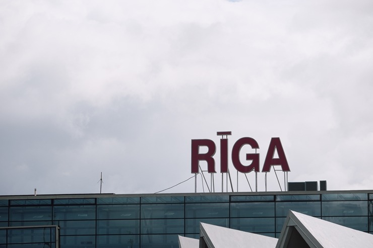 Daži fotomirkļi no RIX Rīgas lidostas, kur ierasti neviens tūrists netiek. Foto: Kārlis Dambrāns Daži fotomirkļi no RIX Rīgas lidostas, kur ierasti neviens tūrists netiek. Foto: Kārlis Dambrāns 356913