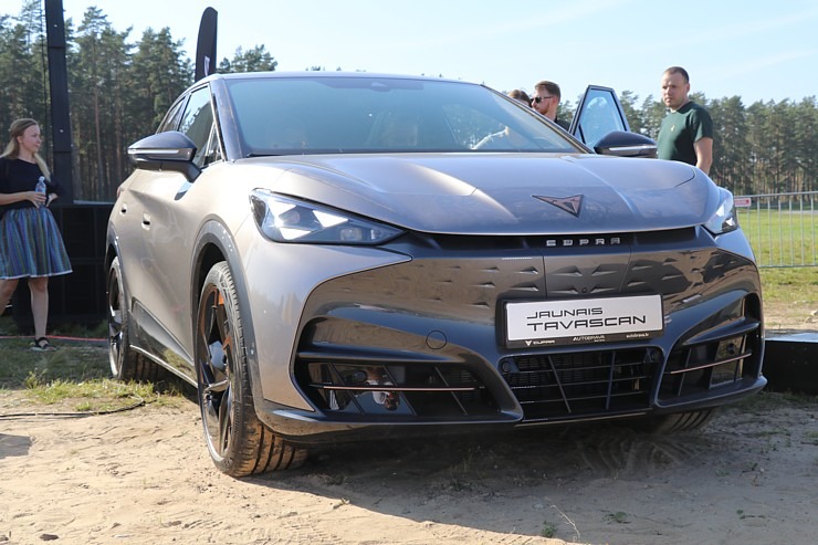 Festivāls «CUPRA Summit 2024» pulcē «Sporta Komplekss 333» zīmola fanus, ģimenes un atbalstītājus Festivāls «CUPRA Summit 2024» pulcē «Sporta Komplekss 333» zīmola fanus, ģimenes un atbalstītājus 359349