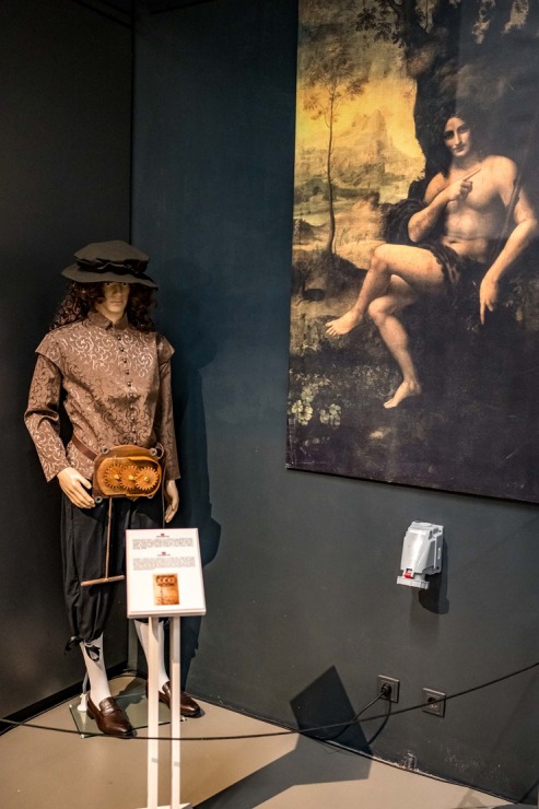 Starptautiskā ceļojošā izstāde «Leonardo da Vinči mašīnas» ir skatāma Rīgas Motormuzejā. Foto: Raimonds Volonts Starptautiskā ceļojošā izstāde «Leonardo da Vinči mašīnas» ir skatāma Rīgas Motormuzejā. Foto: Raimonds Volonts 359565