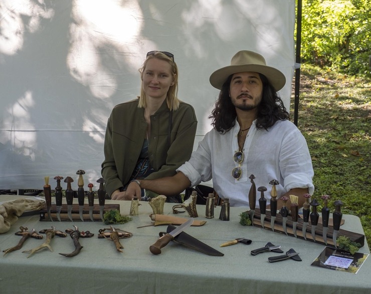 Zaubes savvaļas kulinārais festivāls pulcē dabas garšu un tautas pavārmākslas cienītājus. Foto: Andris Eglītis Zaubes savvaļas kulinārais festivāls pulcē dabas garšu un tautas pavārmākslas cienītājus. Foto: Andris Eglītis 359728