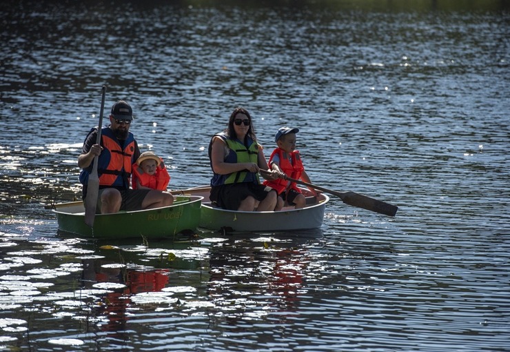 Zaubes savvaļas kulinārais festivāls pulcē dabas garšu un tautas pavārmākslas cienītājus. Foto: Andris Eglītis Zaubes savvaļas kulinārais festivāls pulcē dabas garšu un tautas pavārmākslas cienītājus. Foto: Andris Eglītis 359742
