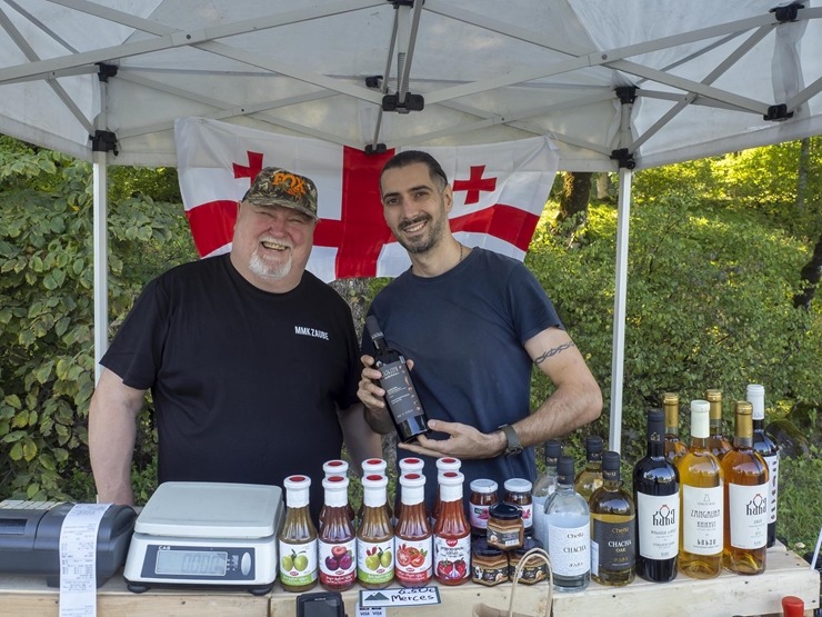 Zaubes savvaļas kulinārais festivāls pulcē dabas garšu un tautas pavārmākslas cienītājus. Foto: Andris Eglītis Zaubes savvaļas kulinārais festivāls pulcē dabas garšu un tautas pavārmākslas cienītājus. Foto: Andris Eglītis 359752