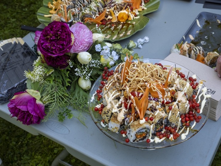 Zaubes savvaļas kulinārais festivāls pulcē dabas garšu un tautas pavārmākslas cienītājus. Foto: Andris Eglītis Zaubes savvaļas kulinārais festivāls pulcē dabas garšu un tautas pavārmākslas cienītājus. Foto: Andris Eglītis 359715