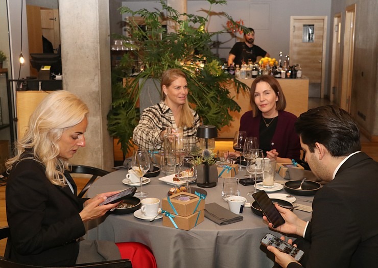 «Coral Travel Latvia» kopā ar Turcijas «Calista Luxury Resort» pulcē ceļojumu konsultantus uz bagātīgām vakariņām «Coral Travel Latvia» kopā ar Turcijas «Calista Luxury Resort» pulcē ceļojumu konsultantus uz bagātīgām vakariņām 367063