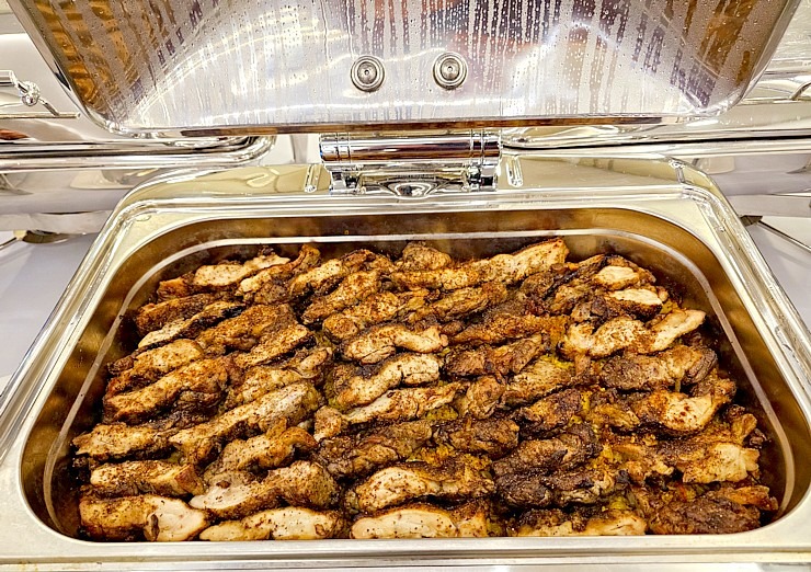 Apvienoto Arābu Emirātu vēstniece Latvijā V.E. Nūra Džuma uzaicina valsts draugus uz pēc gavēņa (Ramadana) maltīti un sarunām 369188