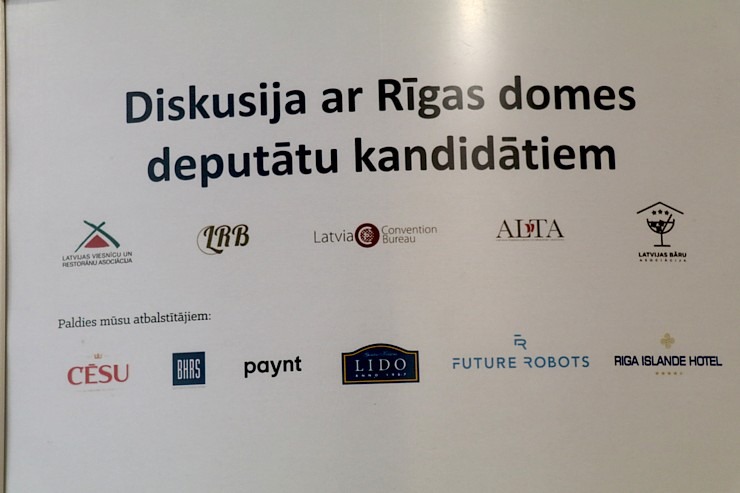 Daži fotomirkļi no Rīgas domes deputātu kandidātu diskusijas Pārdaugavas viesnīcā «Riga Islande Hotel» Links uz video 370348
