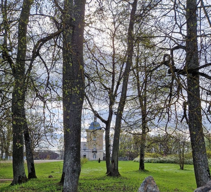 Pārgājiens starp diviem alus brūžiem - no Valmiermuižas līdz Brenguļiem - gar Gauju un Abulu. Foto: Inese Šīrava Pārgājiens starp diviem alus brūžiem - no Valmiermuižas līdz Brenguļiem - gar Gauju un Abulu. Foto: Inese Šīrava 370799
