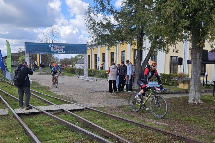 Kā Bānītis Gulbenes pusē ar sportistiem skrējās 370823