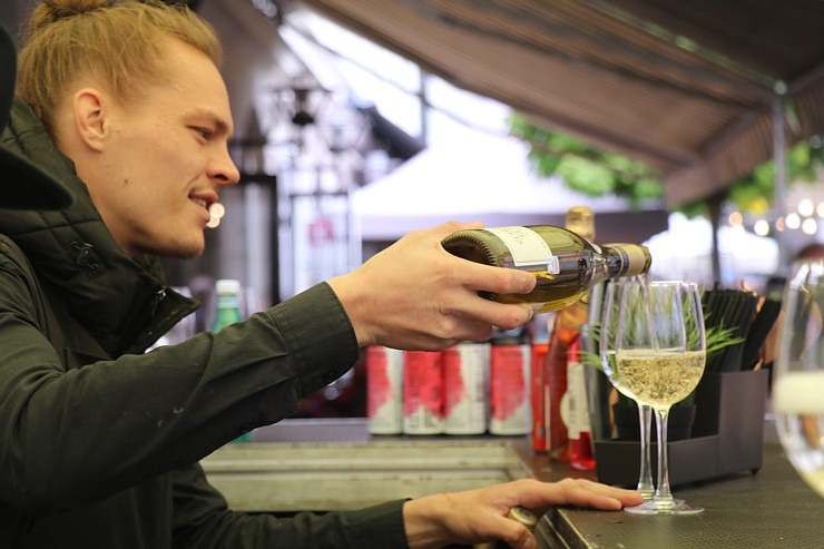 Rīgas restorāns «Buržujs» jau 15. reizi  «Berga bazārā» rīko «Austeru festivālu» 371171