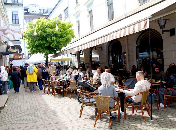 Rīgas restorāns «Buržujs» jau 15. reizi  «Berga bazārā» rīko «Austeru festivālu» 371173