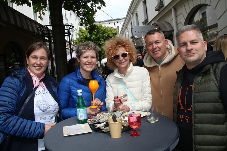 Rīgas restorāns «Buržujs» jau 15. reizi  «Berga bazārā» rīko «Austeru festivālu» 371175