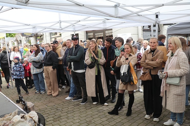 Rīgas restorāns «Buržujs» jau 15. reizi  «Berga bazārā» rīko «Austeru festivālu» 371191