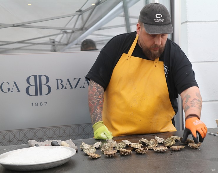 Rīgas restorāns «Buržujs» jau 15. reizi  «Berga bazārā» rīko «Austeru festivālu» 371192