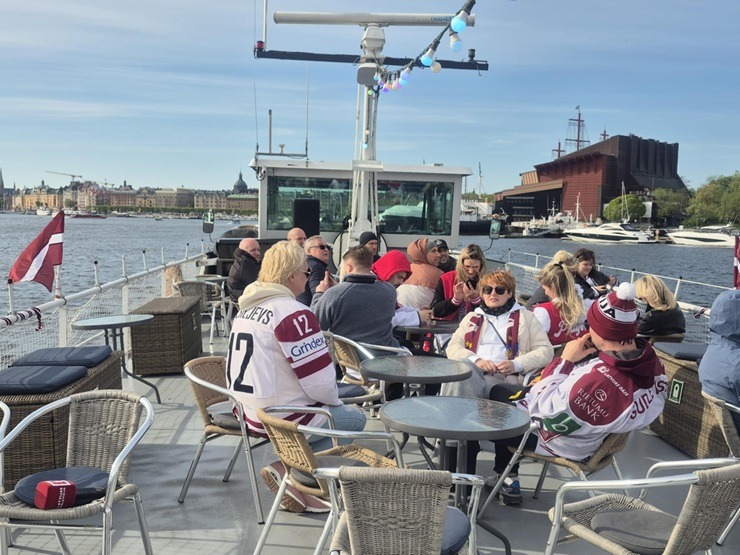 Hokeja līdzjutēji Stokholmā dodas izbraukumā ar tūroperatora «Travel Art LV» organizēto latviešu kuģīti Hokeja līdzjutēji Stokholmā dodas izbraukumā ar tūroperatora «Travel Art LV» organizēto latviešu kuģīti 371478