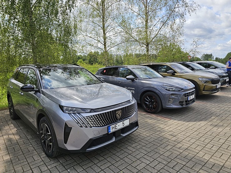 Travelnews.lv ceļo kopā ar «Gada auto» jaunajiem spēkratu pretendentiem 372207