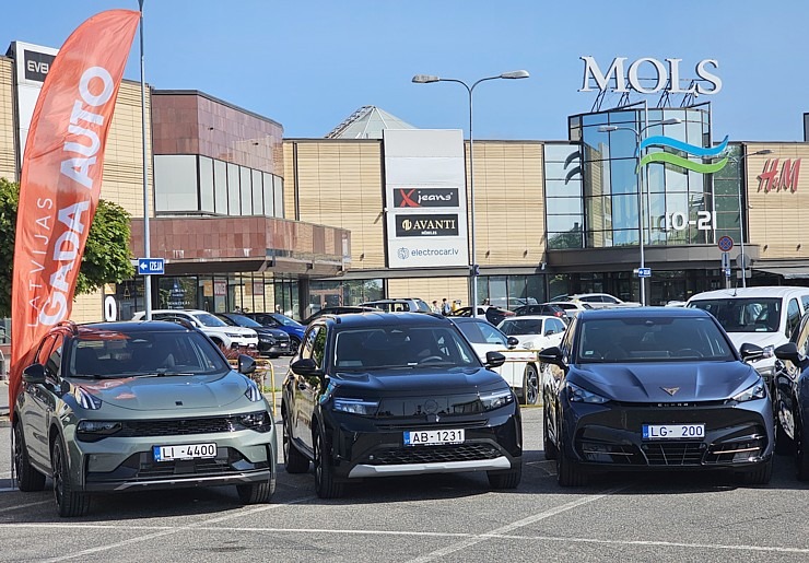 Travelnews.lv ceļo kopā ar «Gada auto» jaunajiem spēkratu pretendentiem 372216