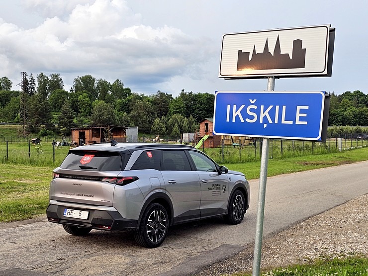 Sadarbībā ar «Europcar Latvija» ceļojam ar jauno septiņvietīgo «Peugeot 5008 GT Hybrid» 372247