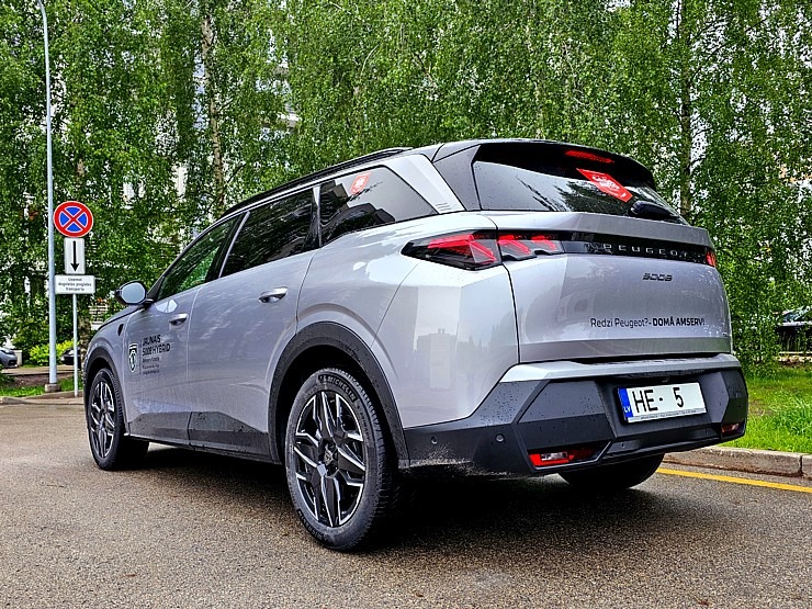 Sadarbībā ar «Europcar Latvija» ceļojam ar jauno septiņvietīgo «Peugeot 5008 GT Hybrid» 372259