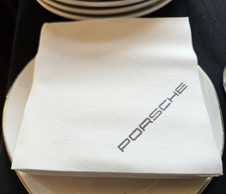 Piedalamies «Porsche Latvija» klientu dienās, lai paceļotu ar dažādiem Porsche 911 un 718 spēkratiem Piedalamies «Porsche Latvija» klientu dienās, lai paceļotu ar dažādiem Porsche 911 un 718 spēkratiem 372516