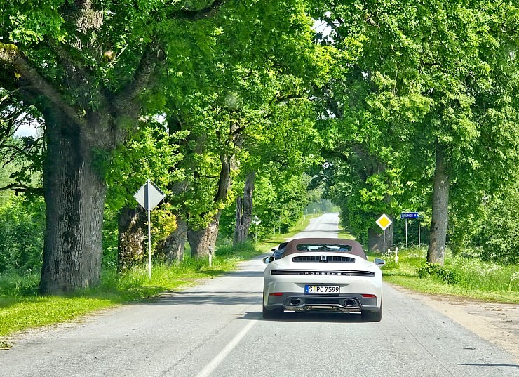 Piedalamies «Porsche Latvija» klientu dienās, lai paceļotu ar dažādiem Porsche 911 un 718 spēkratiem Piedalamies «Porsche Latvija» klientu dienās, lai paceļotu ar dažādiem Porsche 911 un 718 spēkratiem 372535