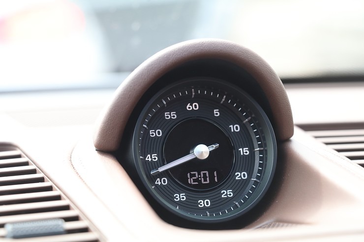 Apceļojam Latviju ar sešiem dažādiem Porsche 911 un 718 spēkratiem 372613