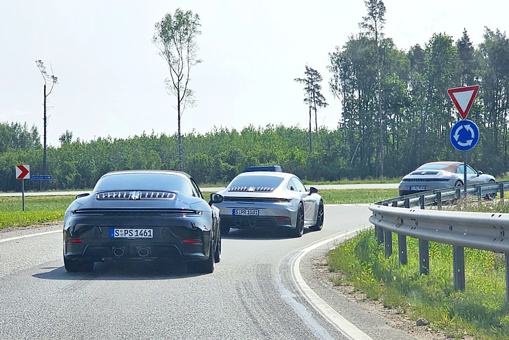 Apceļojam Latviju ar sešiem dažādiem Porsche 911 un 718 spēkratiem 372596