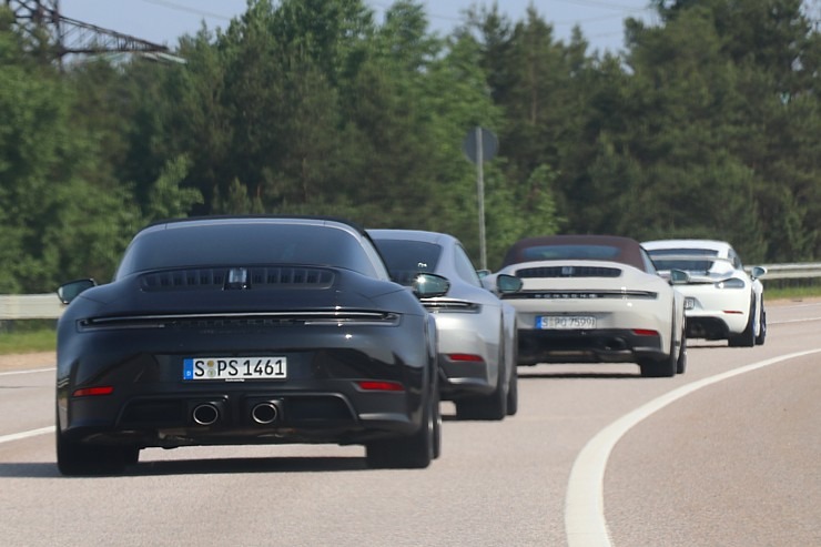 Iepazīstam 300 km garā maršrutā sešus dažādus Porsche 911 un 718 spēkratus 372645