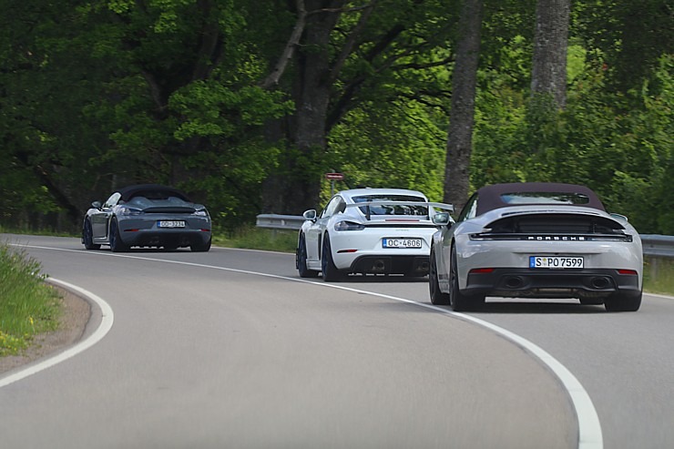 Iepazīstam 300 km garā maršrutā sešus dažādus Porsche 911 un 718 spēkratus 372648