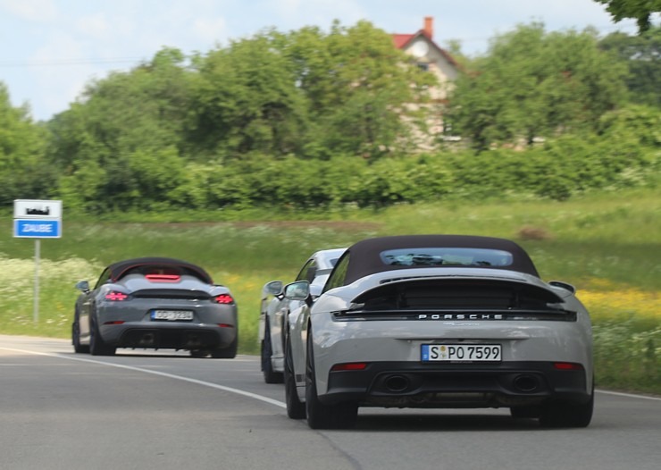 Iepazīstam 300 km garā maršrutā sešus dažādus Porsche 911 un 718 spēkratus 372661