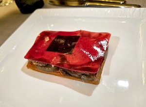 Vecrīgas Michelin saraksta viesnīcas «Grand Palace Hotel» restorāns «Seasons» piedāvā jaunu un izsmalcinātu ēdienkarti 18