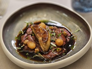 Vecrīgas Michelin saraksta viesnīcas «Grand Palace Hotel» restorāns «Seasons» piedāvā jaunu un izsmalcinātu ēdienkarti 23