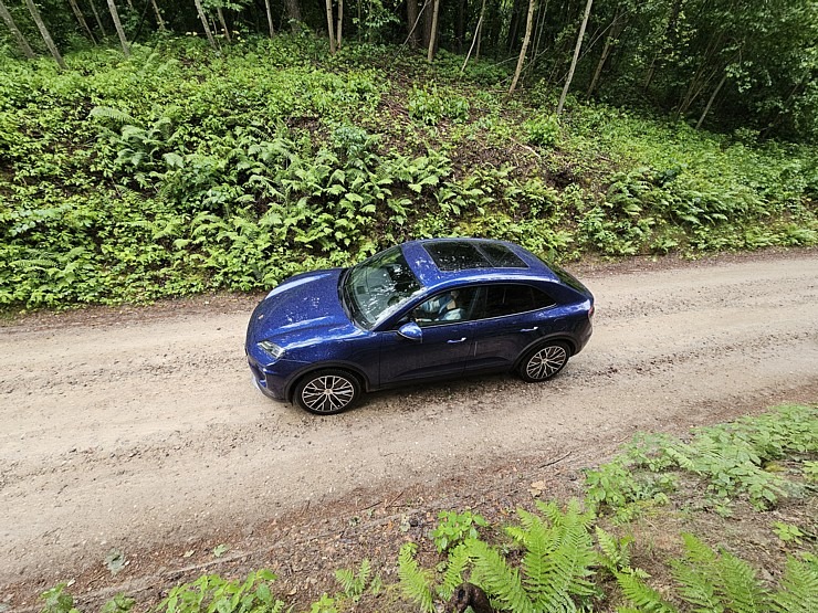 Sadarbībā ar auto nomu «SIXT Latvija» un «Porsche Macan 4» ceļojam uz Valmieru pēc zelta medaļas 373359
