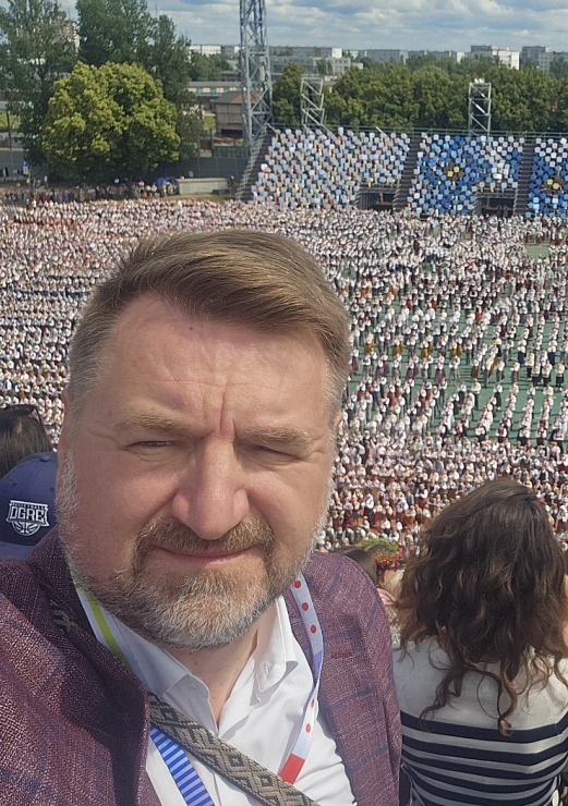 Foto mirkļi no deju lielkoncerta «Es atvēru Laimas dārzu» - XIII Latvijas Skolu jaunatnes dziesmu un deju svētki Foto mirkļi no deju lielkoncerta «Es atvēru Laimas dārzu» - XIII Latvijas Skolu jaunatnes dziesmu un deju svētki 373599