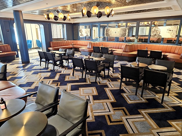 Rīgā pirmo reizi ienāk luksus kruīzu kuģis «Spirit of Adventure», kas pieder britu kompānijai «Saga Cruises» 373882