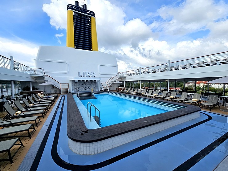 Rīgā pirmo reizi ienāk luksus kruīzu kuģis «Spirit of Adventure», kas pieder britu kompānijai «Saga Cruises» Rīgā pirmo reizi ienāk luksus kruīzu kuģis «Spirit of Adventure», kas pieder britu kompānijai «Saga Cruises» 373888