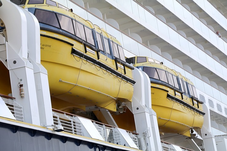 Rīgā pirmo reizi ienāk luksus kruīzu kuģis «Spirit of Adventure», kas pieder britu kompānijai «Saga Cruises» Rīgā pirmo reizi ienāk luksus kruīzu kuģis «Spirit of Adventure», kas pieder britu kompānijai «Saga Cruises» 373863