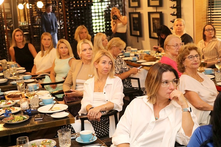 Tūroperators «Coral Travel Latvia» brokastīs garšīgi iepazīstina Latvijas tūrisma firmas ar Turcijas «Alibey Hotels & Resorts» piedāvājumu Tūroperators «Coral Travel Latvia» brokastīs garšīgi iepazīstina Latvijas tūrisma firmas ar Turcijas «Alibey Hotels & Resorts» piedāvājumu 374458