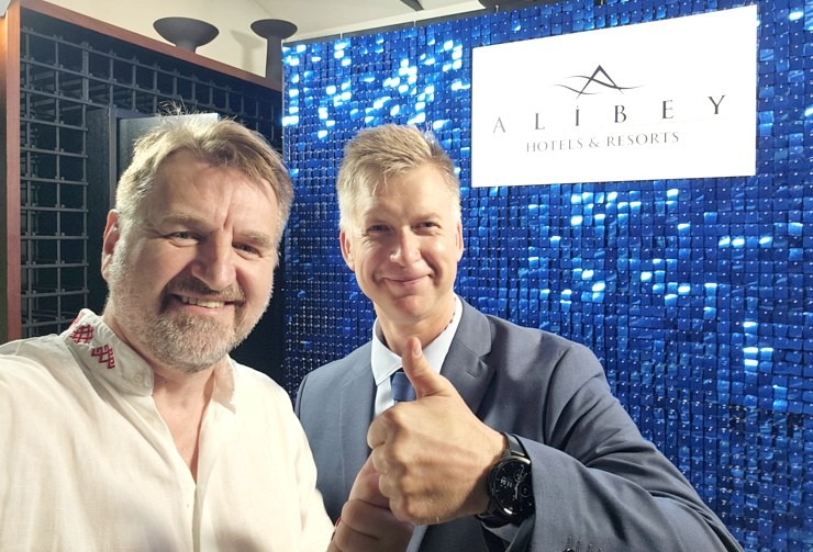 Tūroperators «Coral Travel Latvia» brokastīs garšīgi iepazīstina Latvijas tūrisma firmas ar Turcijas «Alibey Hotels & Resorts» piedāvājumu Tūroperators «Coral Travel Latvia» brokastīs garšīgi iepazīstina Latvijas tūrisma firmas ar Turcijas «Alibey Hotels & Resorts» piedāvājumu 374506