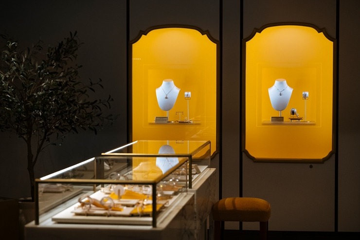 Rīgā ienāk pasaules slavenā zīmola «The Ritz-Carlton Yacht Collection» superjahta «ILMA». Foto: Valdis Skudre Rīgā ienāk pasaules slavenā zīmola «The Ritz-Carlton Yacht Collection» superjahta «ILMA». Foto: Valdis Skudre 374642