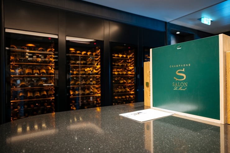 Rīgā ienāk pasaules slavenā zīmola «The Ritz-Carlton Yacht Collection» superjahta «ILMA». Foto: Valdis Skudre Rīgā ienāk pasaules slavenā zīmola «The Ritz-Carlton Yacht Collection» superjahta «ILMA». Foto: Valdis Skudre 374644