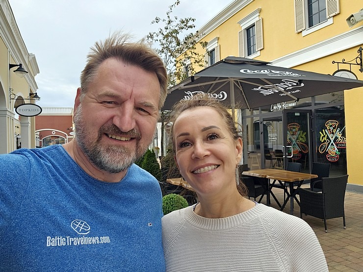 Apmeklējam modernu iepirkšanās ciematu «Via Jurmala Outlet Village» 374807