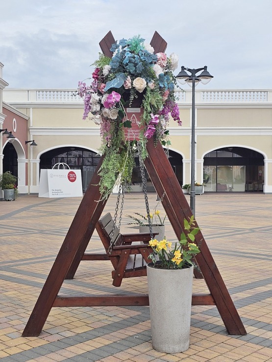 Apmeklējam modernu iepirkšanās ciematu «Via Jurmala Outlet Village» 374802