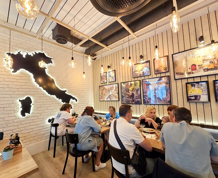 Vecrīgā atver jaunu itāļu restorānu «Casa Della Pasta», kur atradās slavenais «XL Pelmeņi» 374891