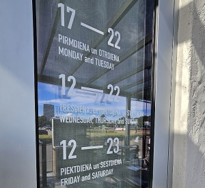 Izbaudām jaunā Rīgas grieķu virtuves restorāna «Potami» ēdienkartes piedāvājumu 34