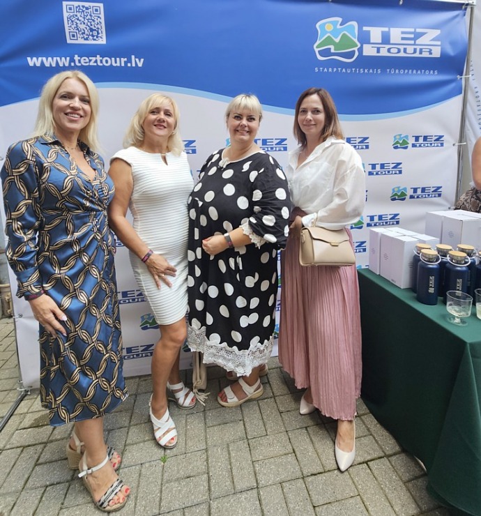 Brīvības ielas 40 pagalma svētki pulcē slavenības un «Tez Tour Latvija» sadarbības partnerus 375368