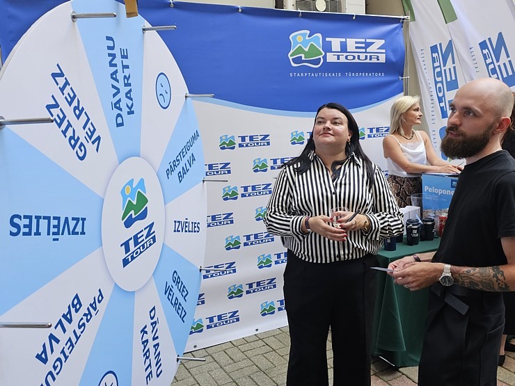 Brīvības ielas 40 pagalma svētki pulcē slavenības un «Tez Tour Latvija» sadarbības partnerus 375353