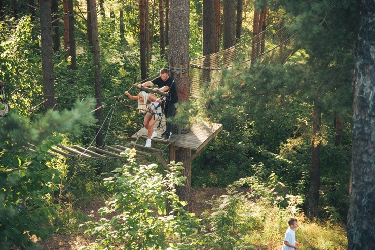 Atklāj vasaras prieku Ventspils Piedzīvojumu parkā 375470