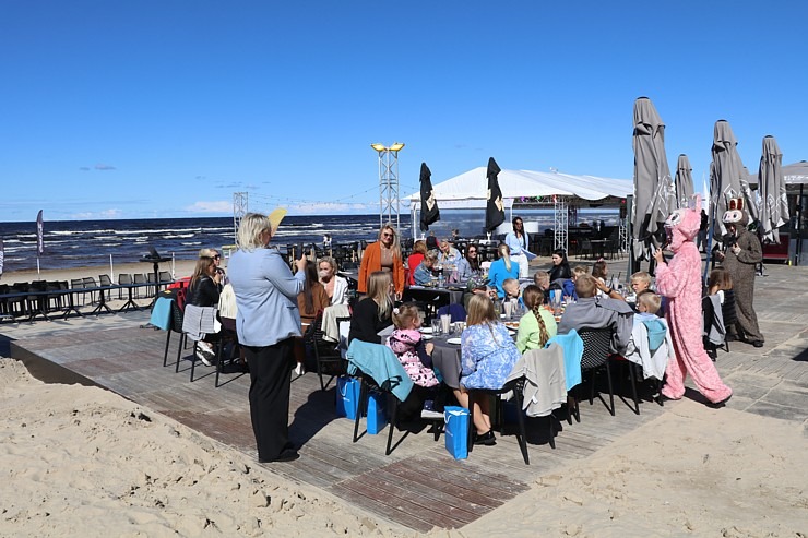 «Coral Travel Latvia» ar Turcijas viesnīcu tīklu «Maxx Royal Resorts» ielūdz tūrisma konsultantus uz Jūrmalu kopā ar bērniem 375688