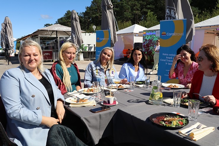 «Coral Travel Latvia» ar Turcijas viesnīcu tīklu «Maxx Royal Resorts» ielūdz tūrisma konsultantus uz Jūrmalu kopā ar bērniem 375710